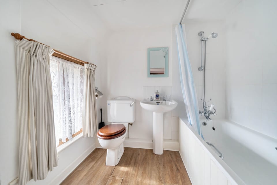 Bathroom | Park Farmhouse, Chideock, near Bridport