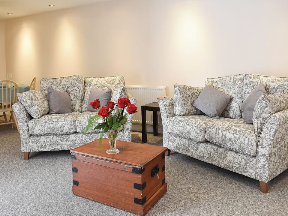 Comfortsble living space | Carpenters Cottage - Upwey Cottages, Weymouth
