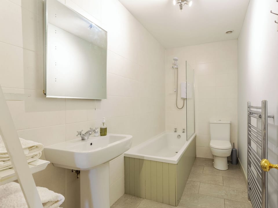 Bathroom | Am Bothan, Naast, near Poolewe