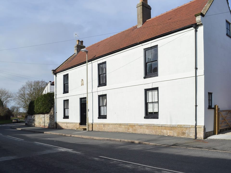 Lovely large farmhouse conversion | West House Farm, Muston, near Filey