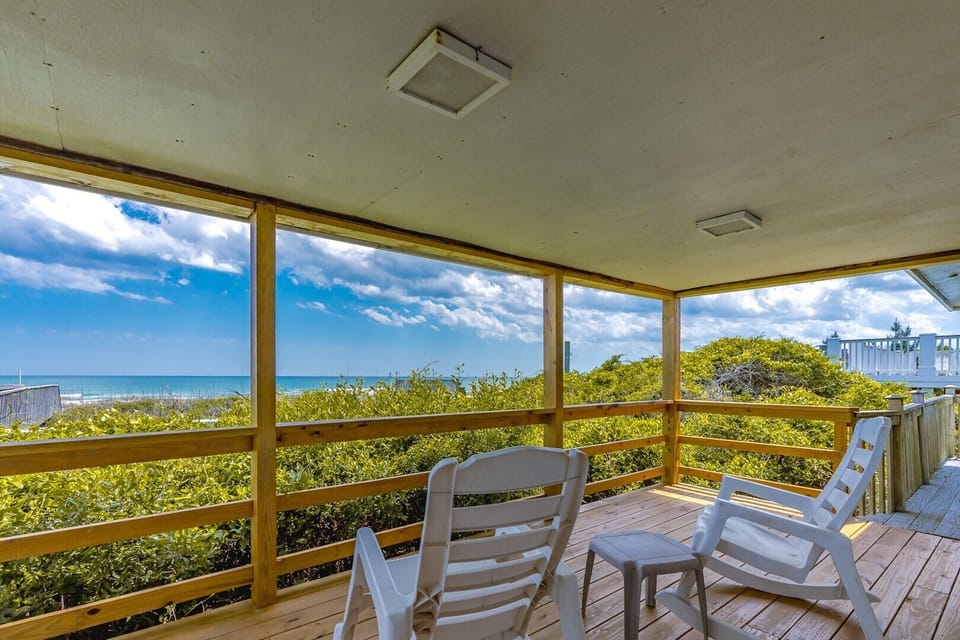 Oceanfront Covered Deck with Funiture