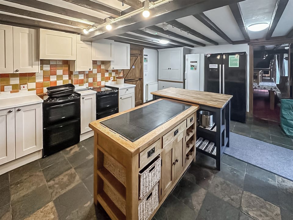 Kitchen/diner | Duvale Barn - Duvale Cottages, Bampton, near Tiverton