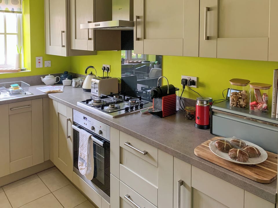 Kitchen area | Cosy Cotswolds Townhouse, Shipston-on-Stour