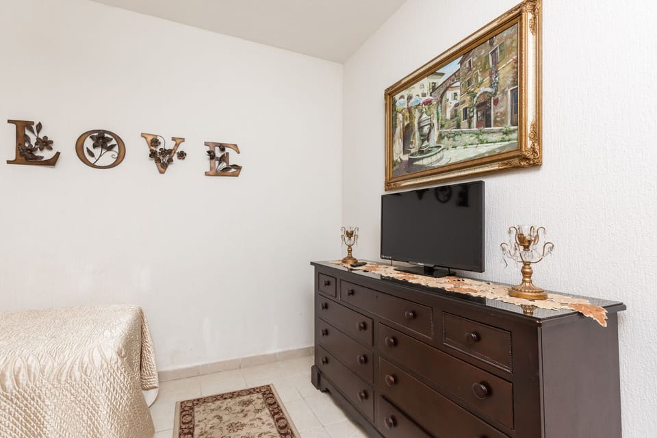 Guest bedroom TV