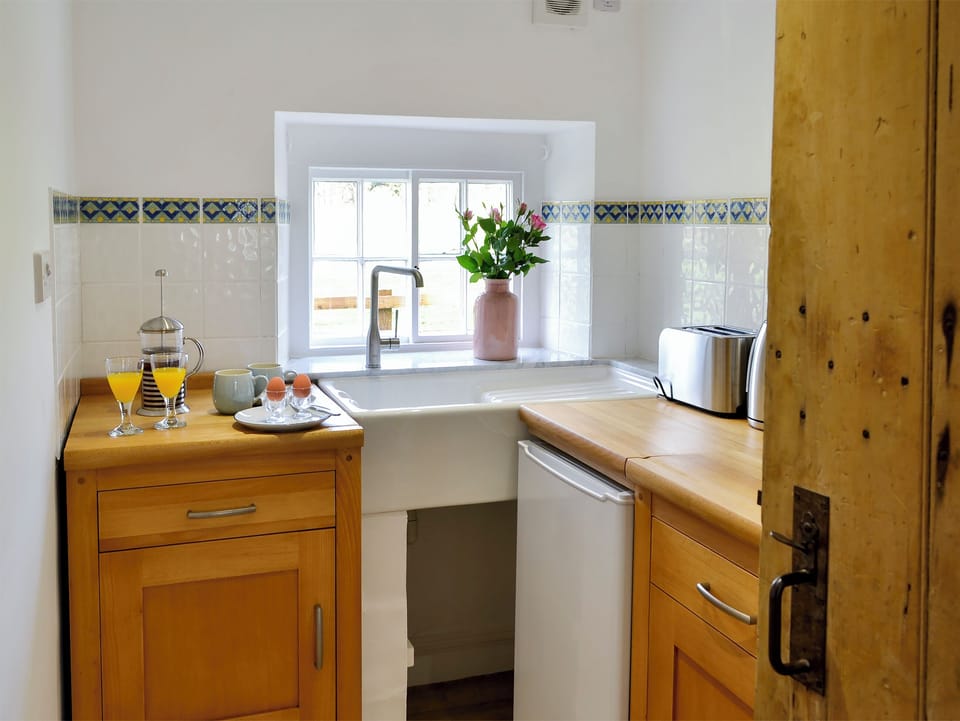 Kitchen | The Cottage at 1710 - The Seventeen Ten Cottages, Greenwell, near Brampton