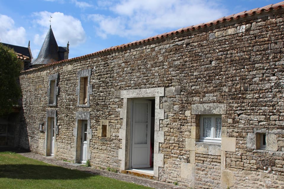 Depuis le jardin, vue sur le rez-de-chaussée