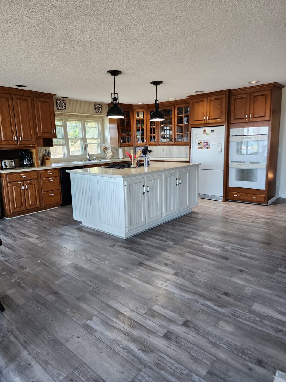 Fully stocked kitchen