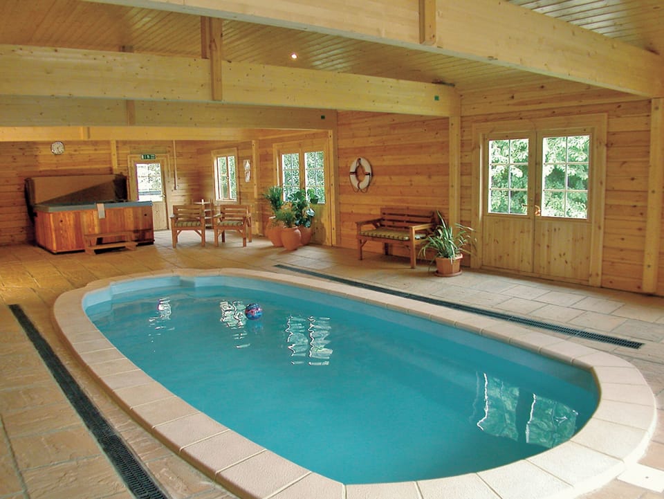 Indoor heated swimming pool | Swan, Pheasant - Caves Farm Barns, Near Ely