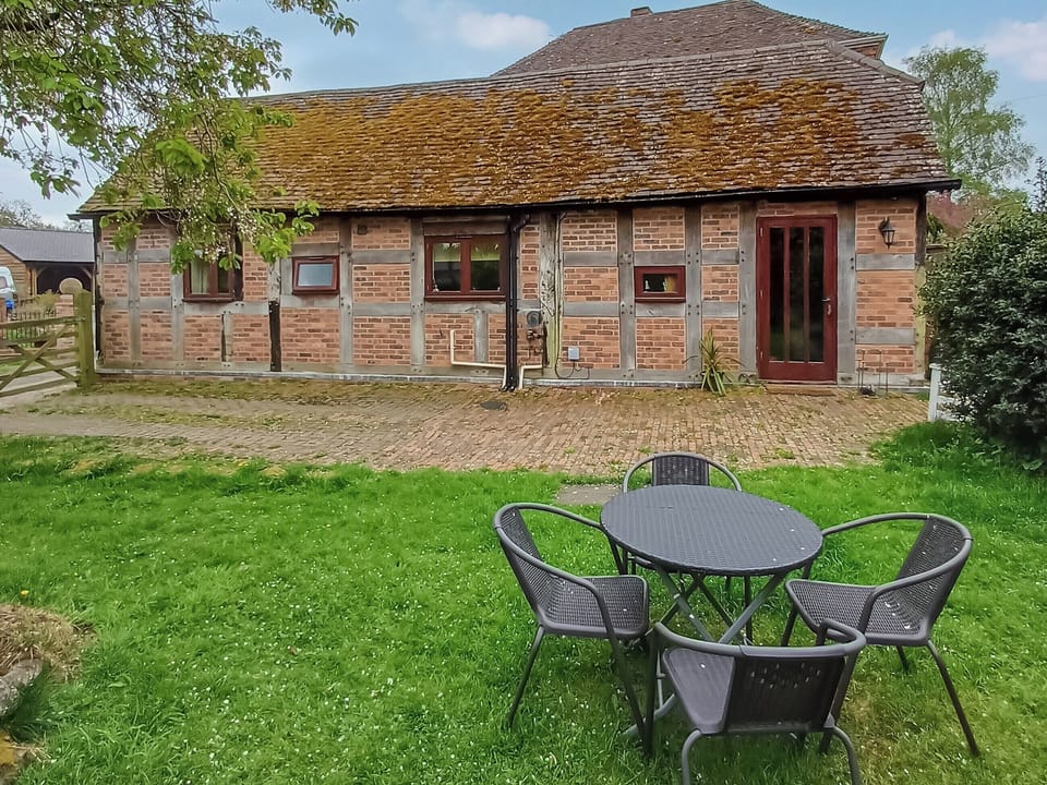 Garden | The Cider Press - Lawn Farm Retreats, Welland, near Malvern