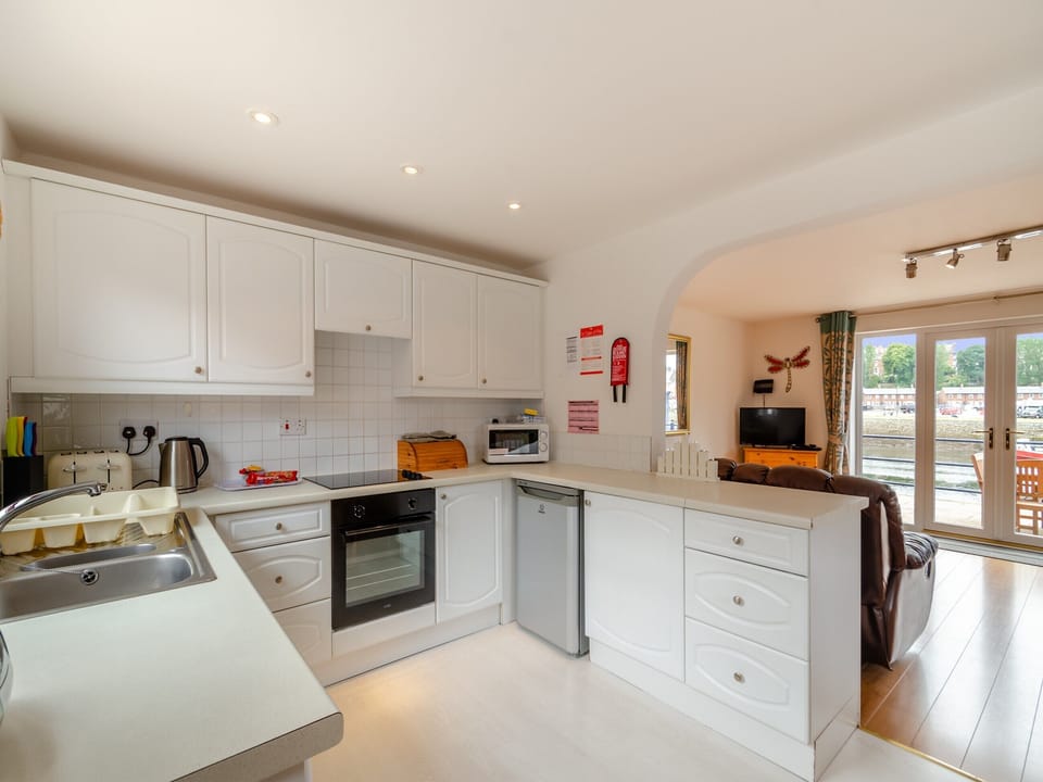Kitchen | Island In The Stream, Abraham&rsquo;s Quay, Whitby
