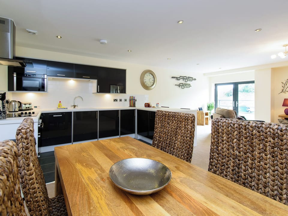 Convenient dining area | North Bay Sands Apartment 3 - North Bay Sands Apartments, Scarborough