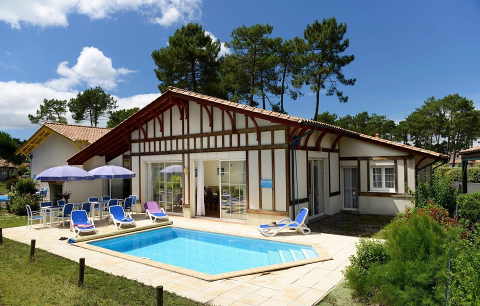 Enjoy your own PRIVATE POOL!