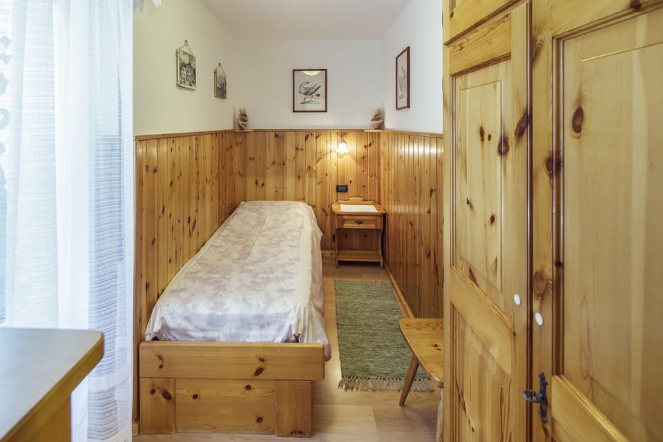 Single bedroom