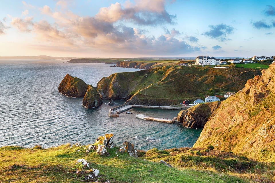 Clifftops on the South West Coast Path overlooking Mullion Cove