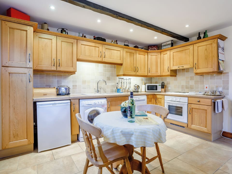 Kitchen | Lintel Barn - Thorpland Manor Barns, Runcton Holme