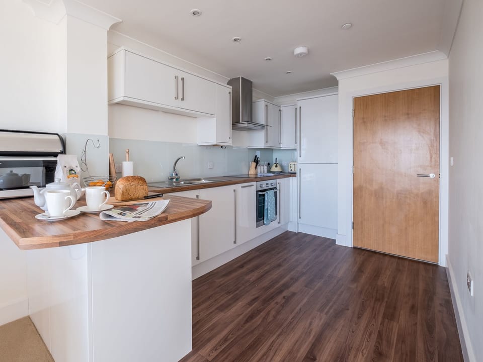 Kitchen | Culver View - Esplanade Escapes, Shanklin