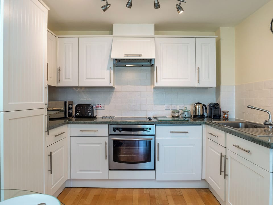 Fully appointed kitchen | 8 Belvedere Court - Belvedere Court, Paignton
