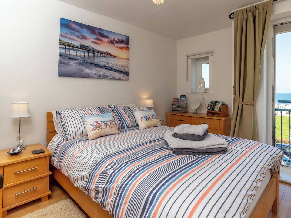 Relaxing double bedroom | 8 Belvedere Court - Belvedere Court, Paignton
