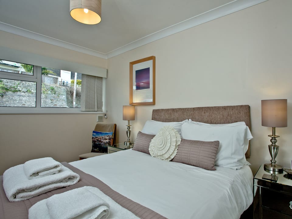 Inviting bedroom with double bed | 3 Linden Court - Linden Court, Brixham