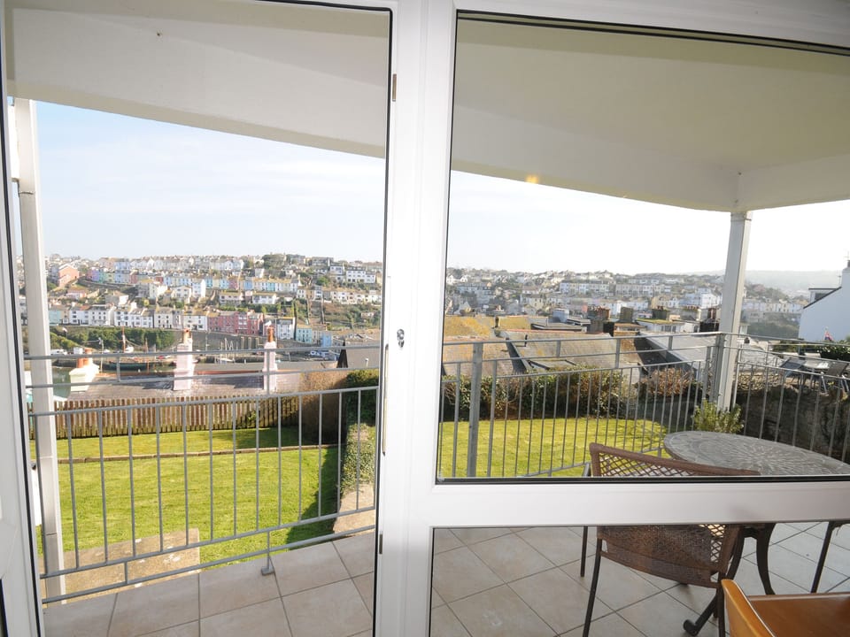 Lovely balcony affording stunning views | 3 Linden Court - Linden Court, Brixham