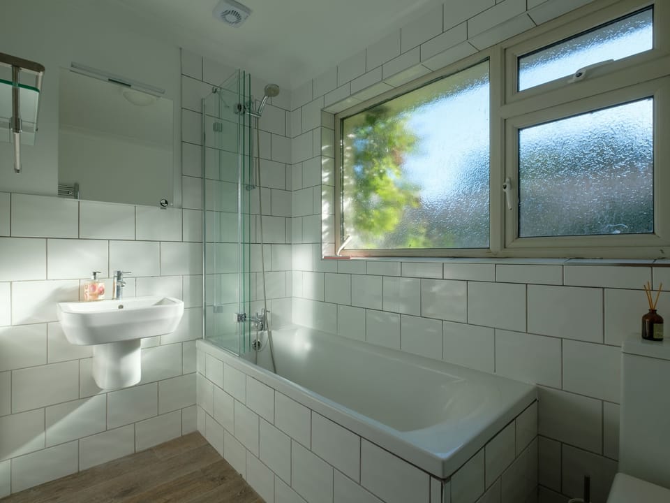 Bathroom | Greenridge, Totland Bay
