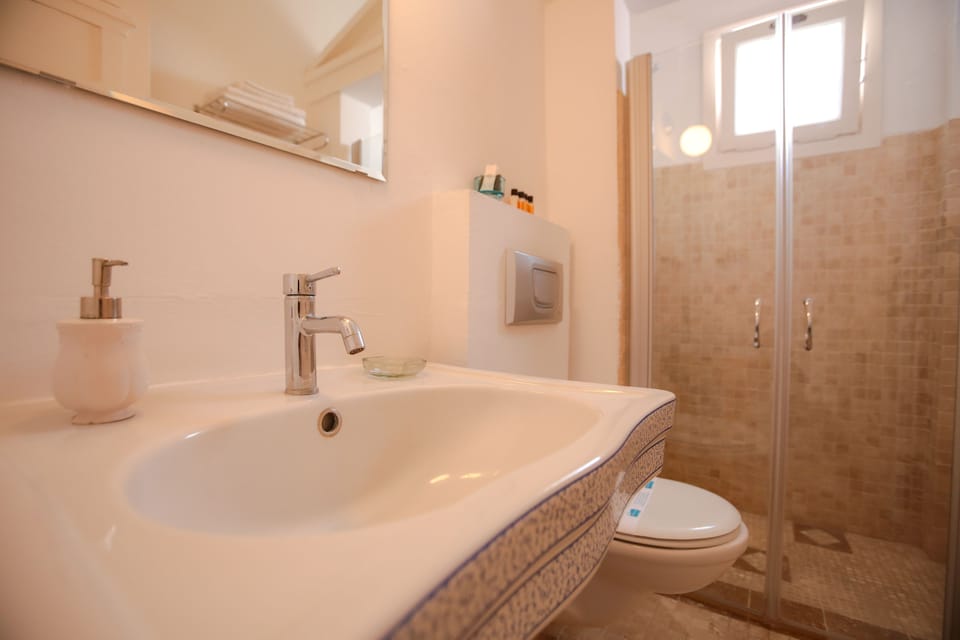 Moshinos Otel Hotel in İzmir Province