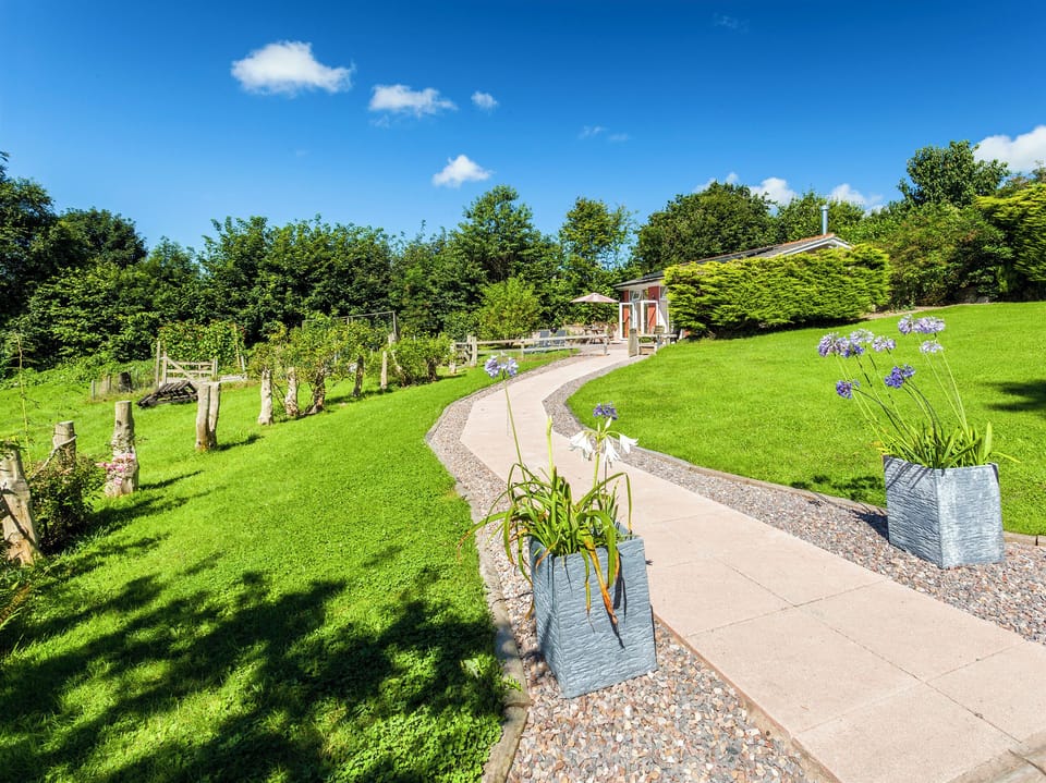 Large lawned area | The Red Barn, Braunton, near Barnstaple