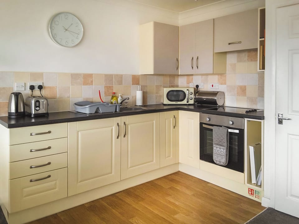 Kitchen | Turnstone - Linden Court, Brixham