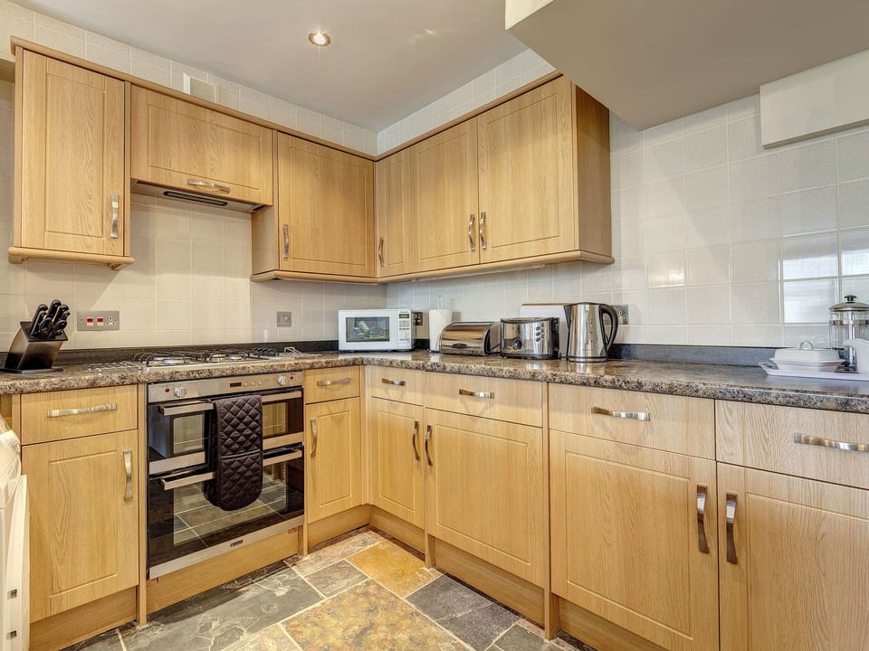 Kitchen | 6 Torwood Gables - Torwood Gables, Torquay