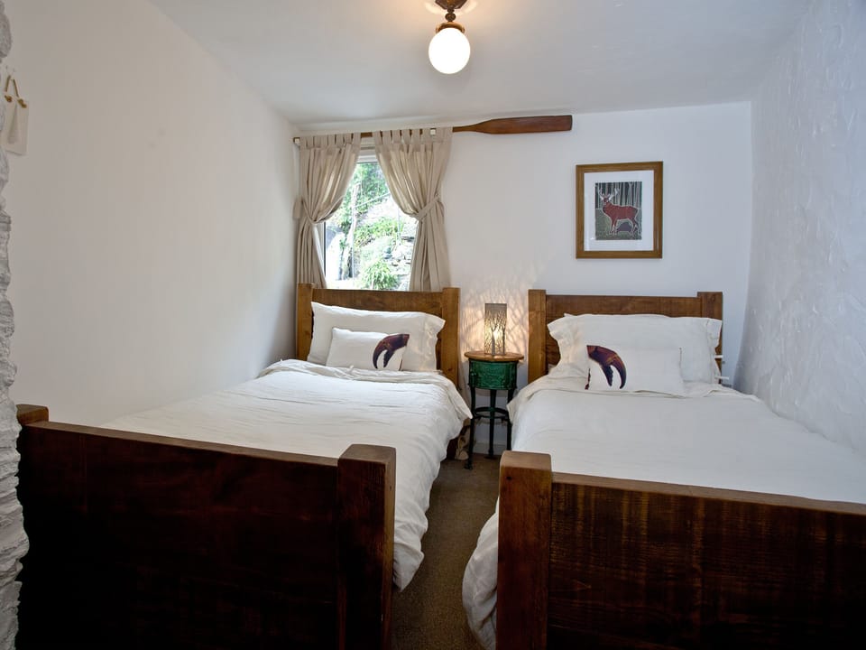 Twin bedroom | Fishlegs, Brixham