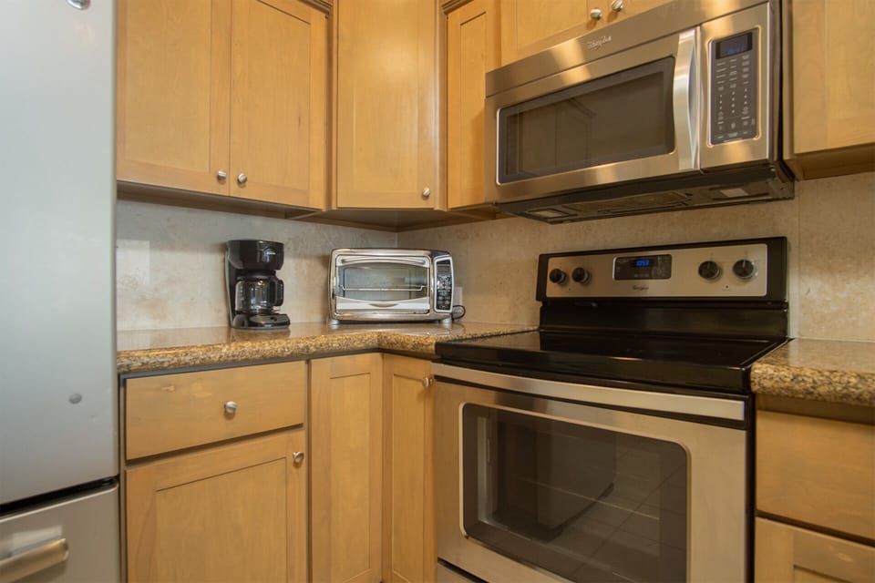 nice cabinetry in the kitchen