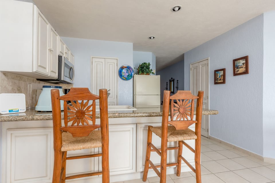 Kitchen bar stool