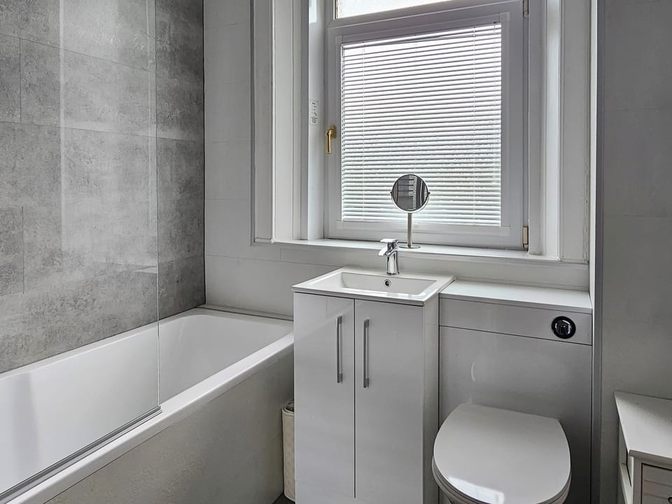 Bathroom | Lochside, Kilmun, near Dunoon