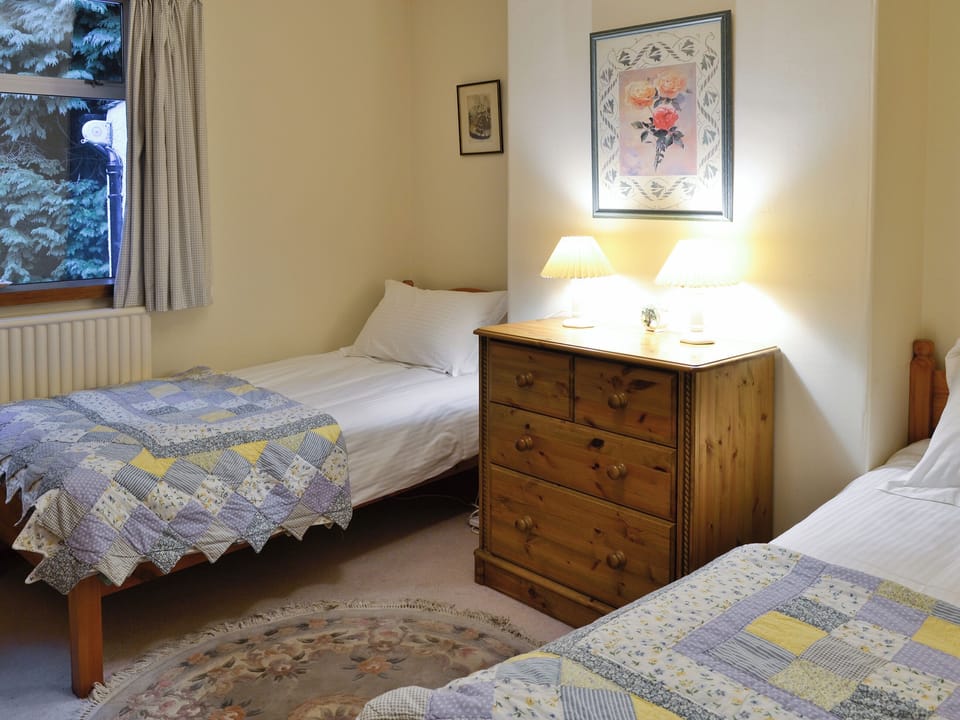 Twin bedroom | Lairds Cast, Inchmarlo, Banchory
