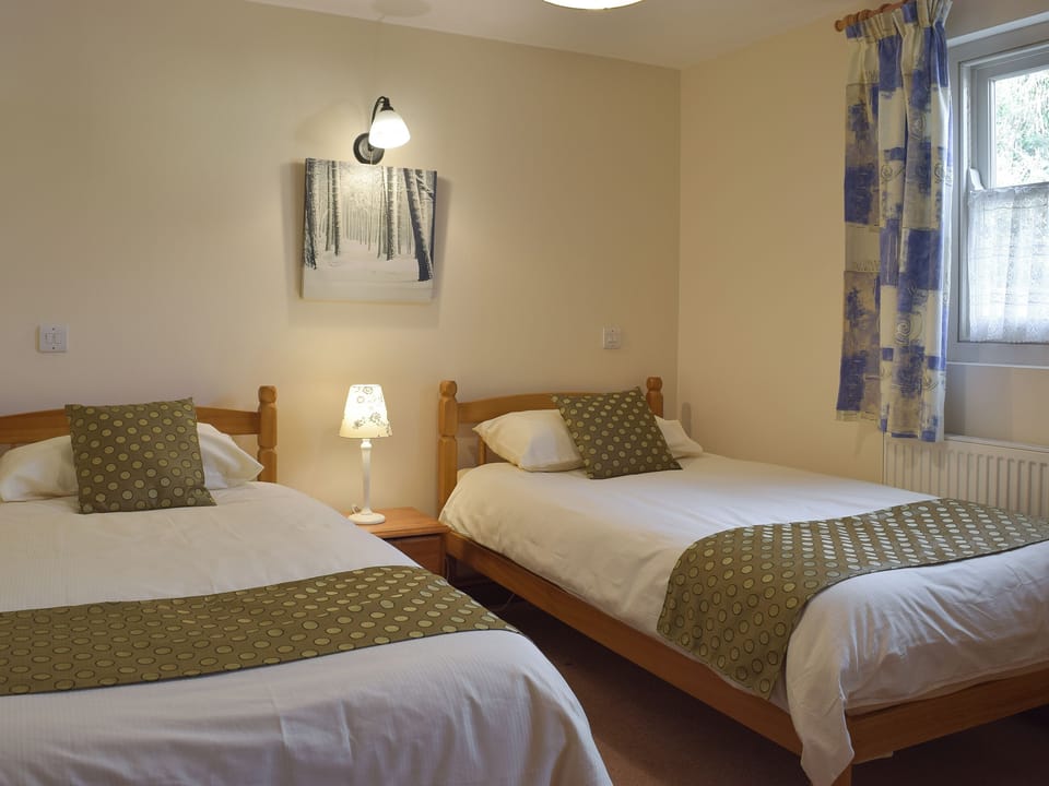Twin bedroom | Gwili Cottage - Upton Hall Cottages, Nantgaredig, near Llandeilo