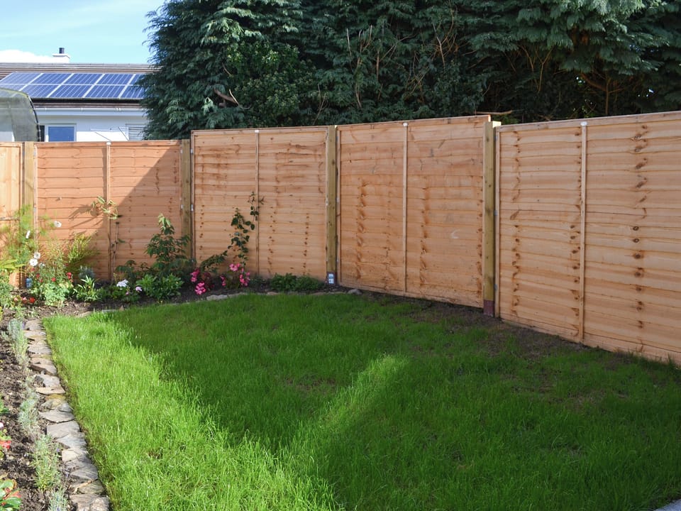 Well-maintained garden area | Nuthatch Barn - Little Derril, Derril, near Bude