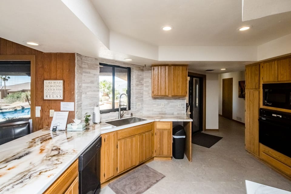Lakeview Lodge Kitchen