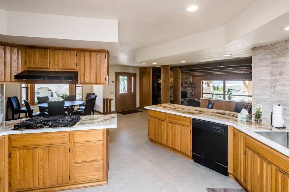 Lakeview Lodge Kitchen