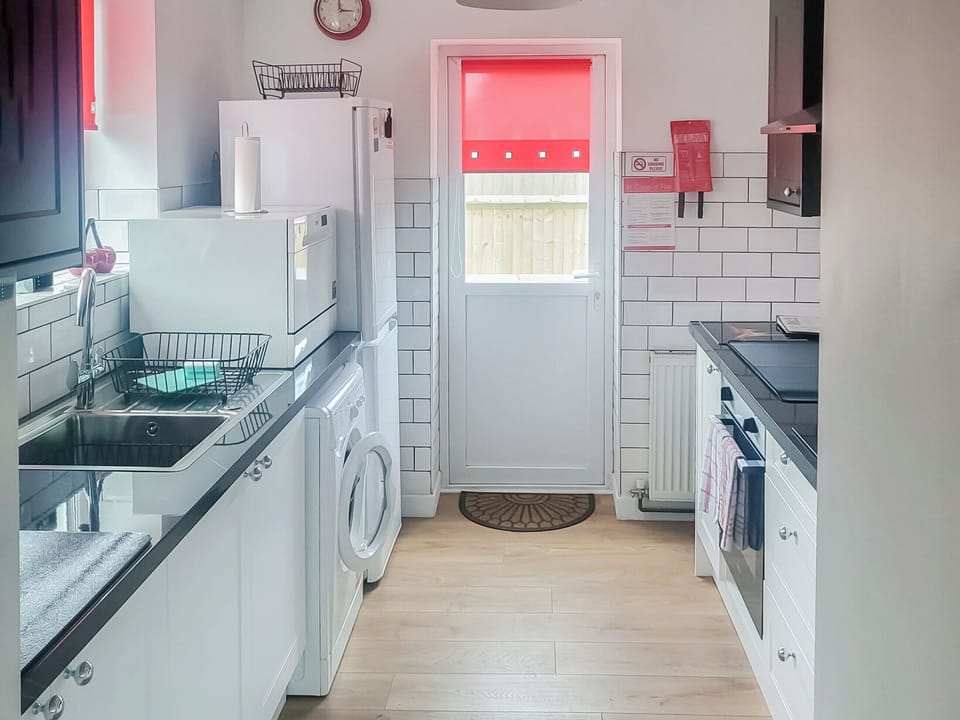 Fully equipped kitchen | Little London, North Bersted, near Bognor Regis