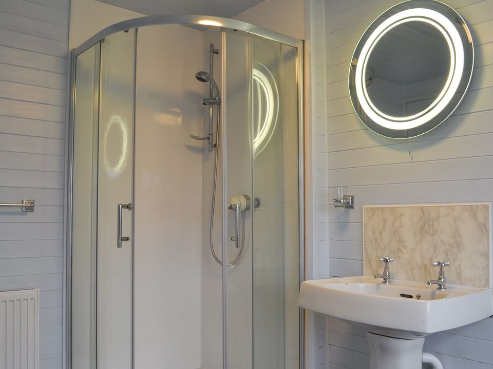 Bathroom with separate shower | Shore Meadow, Silecroft, near Millom