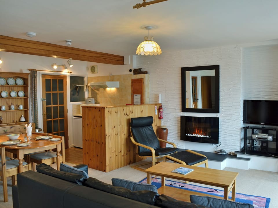 Welcoming open plan living space | Towan View, Newquay