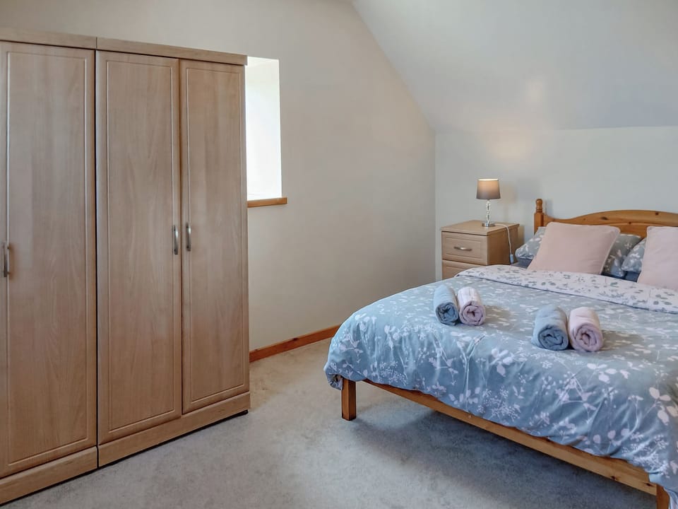 Double bedroom | Rhosydd Cottage, Llandyfrydog, near Amlwch