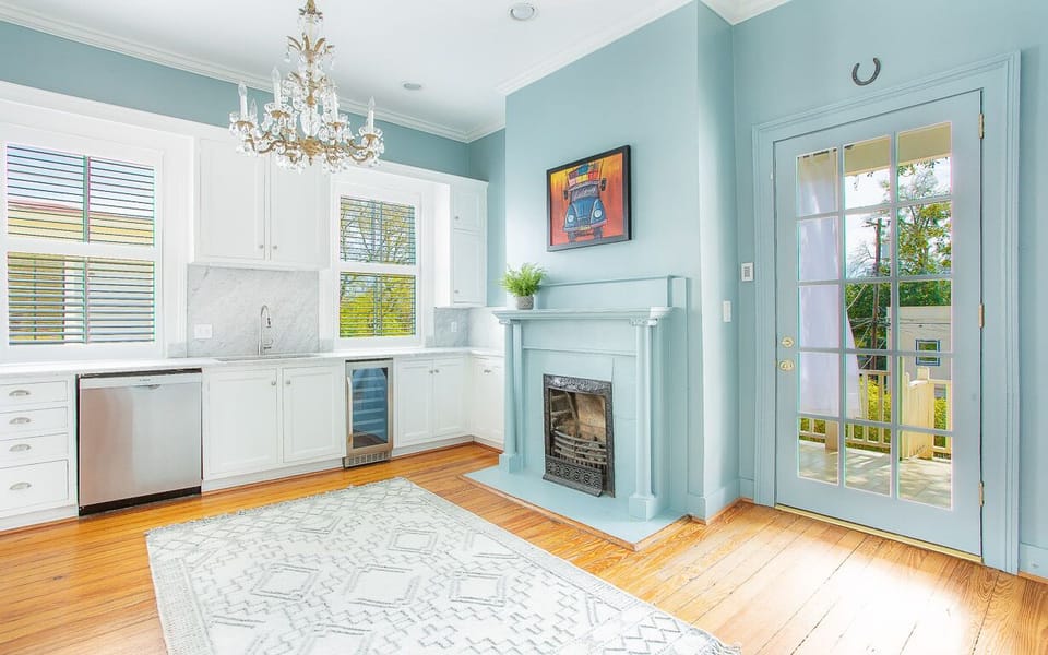 This kitchen was built seamless for entertaining.