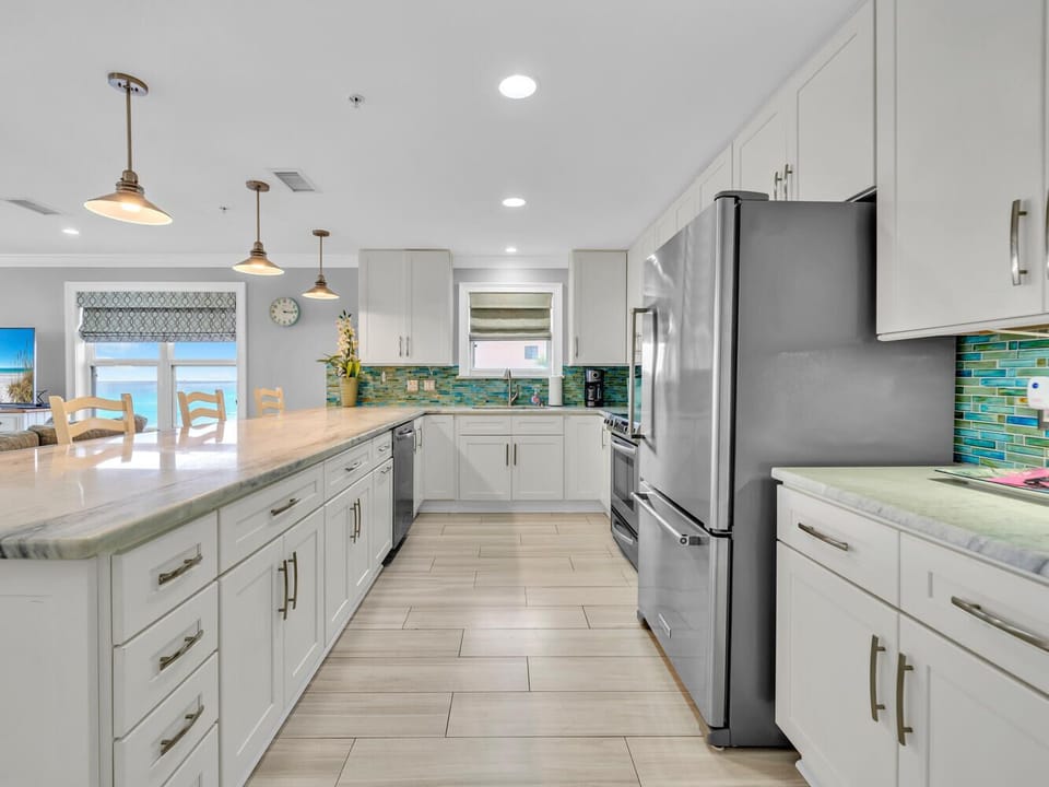 Beautifully updated kitchen 