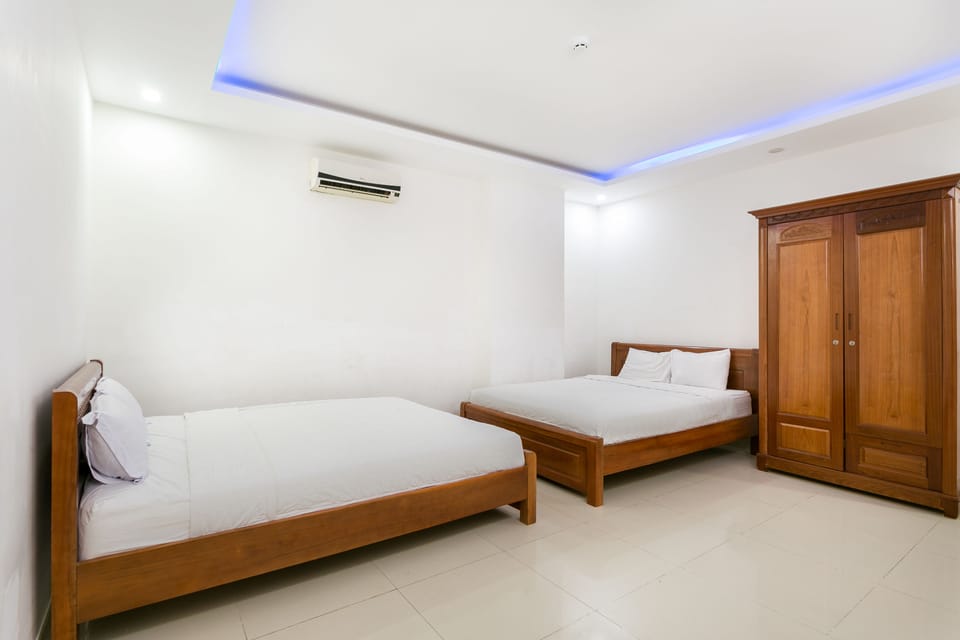 Mixed Dormitory  | Minibar, desk, soundproofing, iron/ironing board