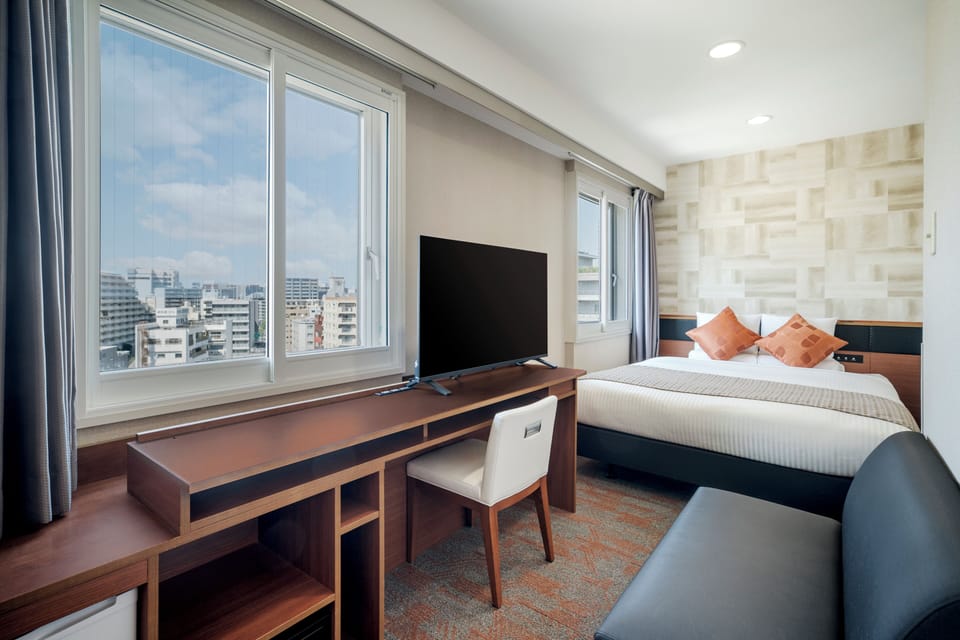 Renewal Standard Queen Room, Non Smoking | In-room safe, desk, blackout drapes, iron/ironing board (on request)