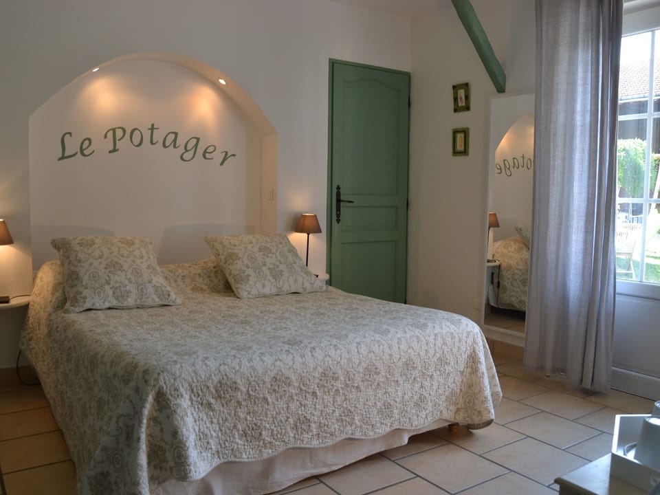 Superior Double Room, Private Bathroom, Garden View