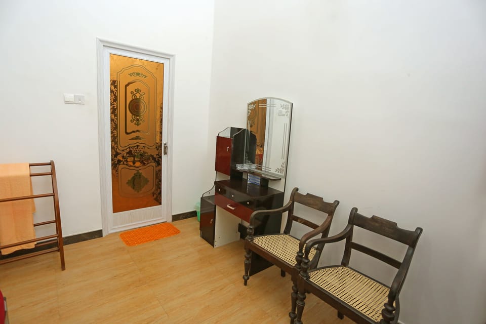 4 bedrooms, Select Comfort beds, in-room safe, blackout drapes