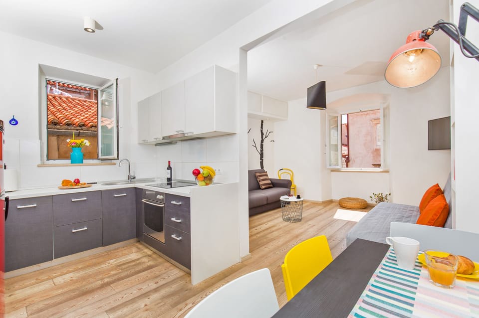Family Apartment | In-room dining