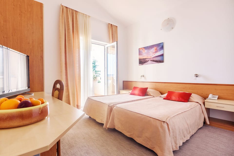 In-room safe, desk, blackout drapes, free WiFi